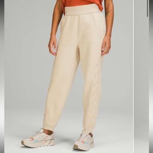 Lululemon Jogger Women's 12 Braided Detail High Rise Sweatpants Cream C